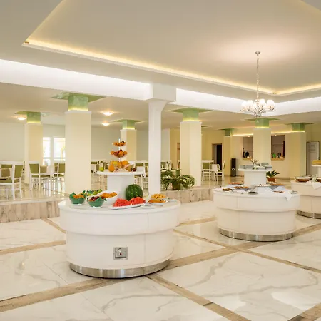 Hotel Perla Royal