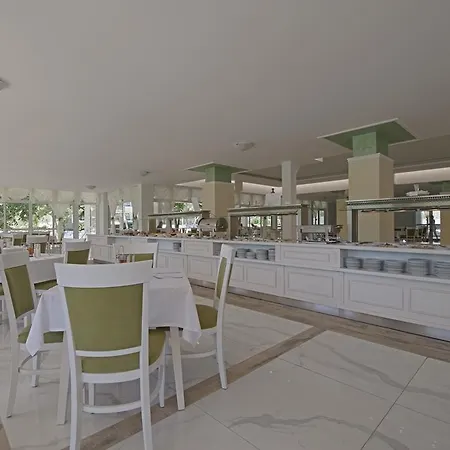 Hotel Perla Royal